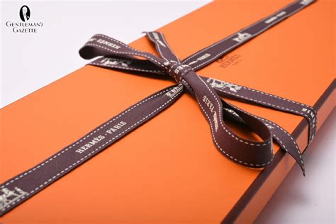 how to tie hermes ribbon on box|ribbon on Hermes box.